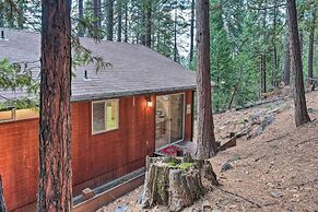 4 Mi to Big Tree State Park: Serene Cabin w/ Deck