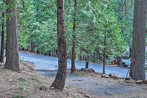 4 Mi to Big Tree State Park: Serene Cabin w/ Deck