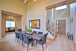 Mountain-base Lodge: 6 Miles to Downtown Bend