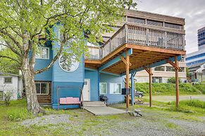 Coastal-view Apartment Near Downtown Anchorage!