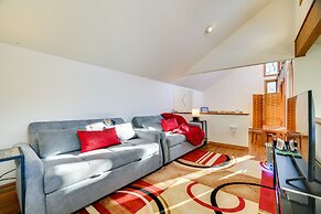 Charming Poconos Abode w/ Gas Grill + Fire Pit!