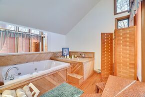 Charming Poconos Abode w/ Gas Grill + Fire Pit!