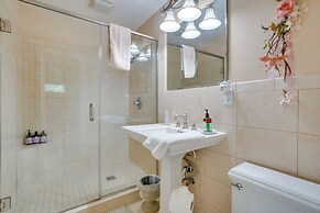 Wine Country Home With Yard; Walk to Downtown!