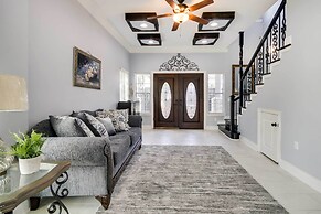 Luxe Southwest Houston Home w/ Balconies & Patio!