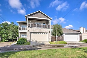Luxe Southwest Houston Home w/ Balconies & Patio!