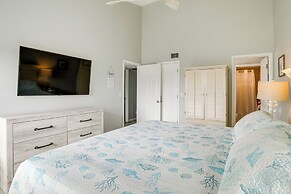 Walk to Beach: Condo w/ Pool in Indian Shores!