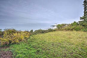 Serenity By The Sea - Chic Oceanfront Home w/ Deck