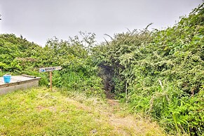Serenity By The Sea - Chic Oceanfront Home w/ Deck