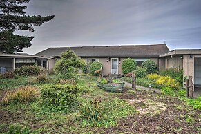 Serenity By The Sea - Chic Oceanfront Home w/ Deck