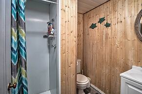 Serenity By The Sea - Chic Oceanfront Home w/ Deck