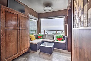 Serenity By The Sea - Chic Oceanfront Home w/ Deck