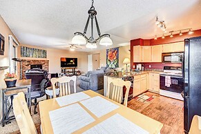 Flagstaff Condo w/ Balcony in Golf Community!