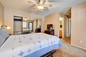 Flagstaff Condo w/ Balcony in Golf Community!