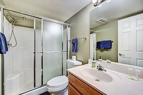 Flagstaff Condo w/ Balcony in Golf Community!