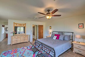 Elgin Home w/ Mountain Views ~ 3 Miles to Wineries