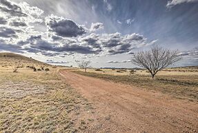 Elgin Home w/ Mountain Views ~ 3 Miles to Wineries