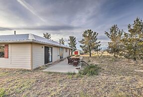 Elgin Home w/ Mountain Views ~ 3 Miles to Wineries