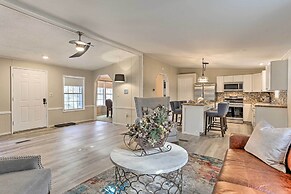 Kayaks, Electric Bicycles: Greentown Hideaway!