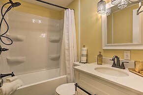 Kayaks, Electric Bicycles: Greentown Hideaway!