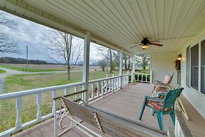 Peaceful Hazel Cottage w/ Deck & Yard!