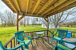 Peaceful Hazel Cottage w/ Deck & Yard!