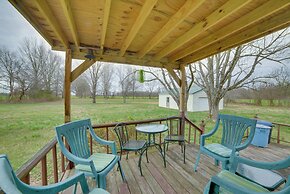 Peaceful Hazel Cottage w/ Deck & Yard!