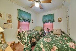 Peaceful Hazel Cottage w/ Deck & Yard!