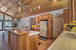 Yard, Grill & Games: Spacious Cabin in Lakeside!