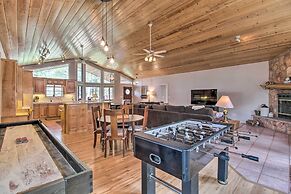 Yard, Grill & Games: Spacious Cabin in Lakeside!