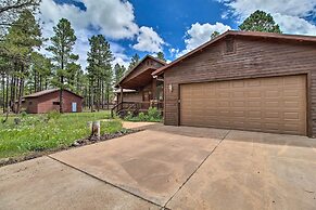 Yard, Grill & Games: Spacious Cabin in Lakeside!