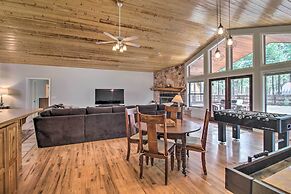 Yard, Grill & Games: Spacious Cabin in Lakeside!