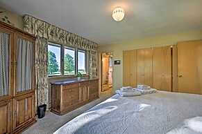 3 Mi to Silver Lake: Traverse City Home w/ Deck