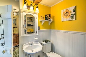 Dtwn Elizabethtown Home w/ Fire Pit & Gas Grill!