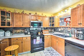 Dtwn Elizabethtown Home w/ Fire Pit & Gas Grill!