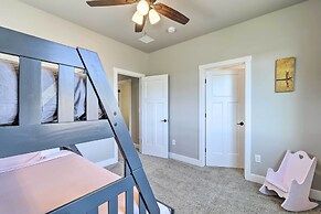 Modern Flagstaff Home, 4 Mi to Downtown!