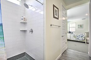 Spacious Surprise Home Near Sports Stadiums!