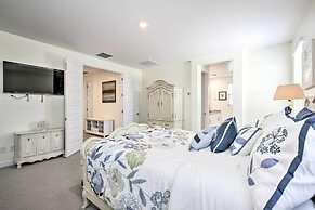 Spacious Surprise Home Near Sports Stadiums!