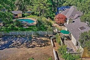 Lavish Sonora Suite on 10 Acres w/ Shared Pool!