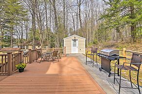 Lakefront Broadalbin Getaway w/ Deck + Kayaks