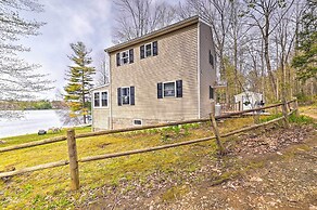 Lakefront Broadalbin Getaway w/ Deck + Kayaks