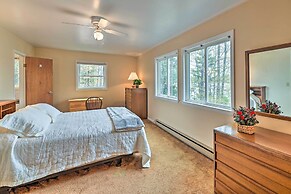 Lakefront Broadalbin Getaway w/ Deck + Kayaks