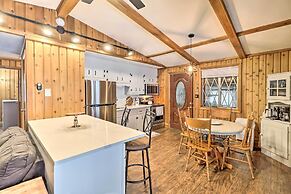 Near Skiing: Pocono Lake Cabin w/ Screened Patio