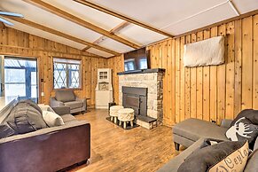 Near Skiing: Pocono Lake Cabin w/ Screened Patio