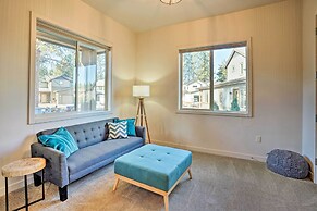 Luxury Mt Bachelor Retreat w/ Hot Tub & Patio