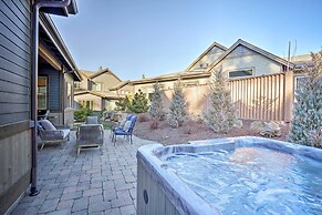 Luxury Mt Bachelor Retreat w/ Hot Tub & Patio