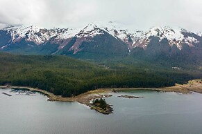 Remote Island Escape w/ Breathtaking Views