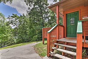 Gatlinburg Chalet: Hot Tub, Sauna + Mountain View