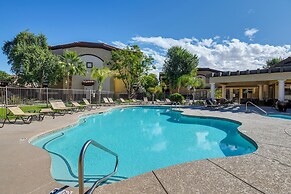 Pool Access, Private Patio & Grill: Mesa Condo!