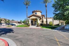 Pool Access, Private Patio & Grill: Mesa Condo!