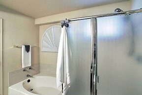 Goodyear Home w/ Pool, Quiet Walkable Community